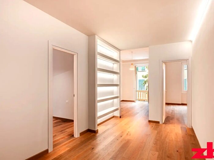 Appartamento con 6 locali in vendita in Via Marco Polo, Genova