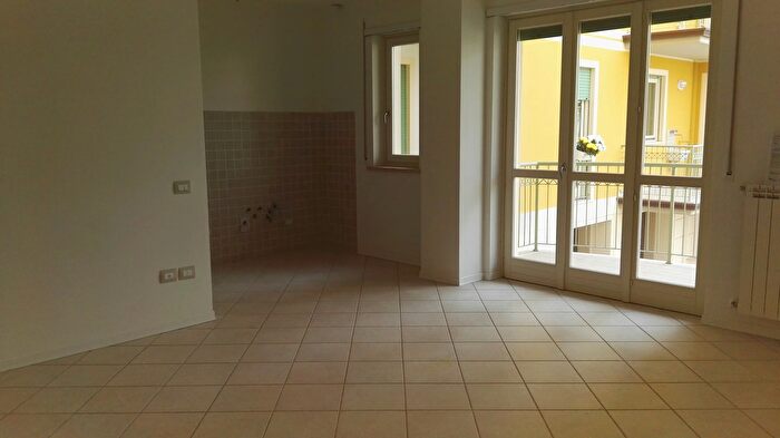 Appartamento bilocale in affitto in Massarosa