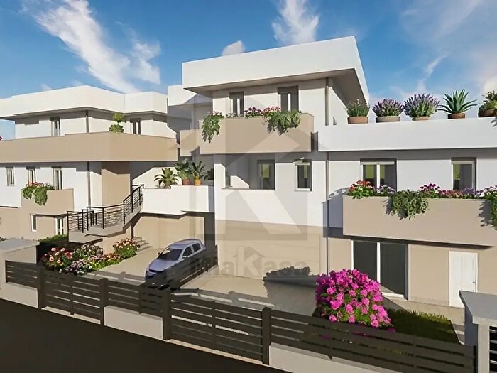 Appartamento quadrilocale in vendita in Via Piave, Uboldo