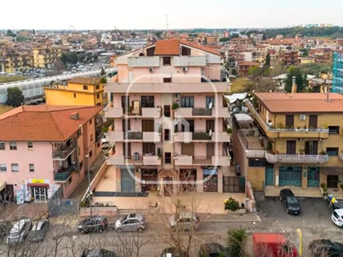 Appartamento trilocale in vendita in Via Borghesiana, Roma