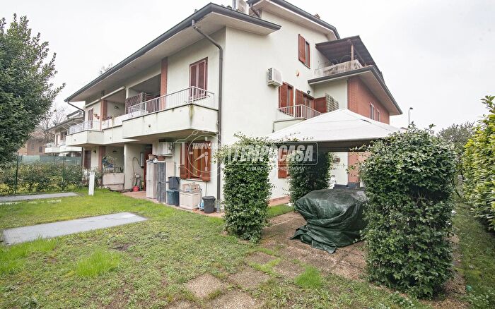 Appartamento trilocale in vendita in Via Don Milani, Fara Gera DAdda