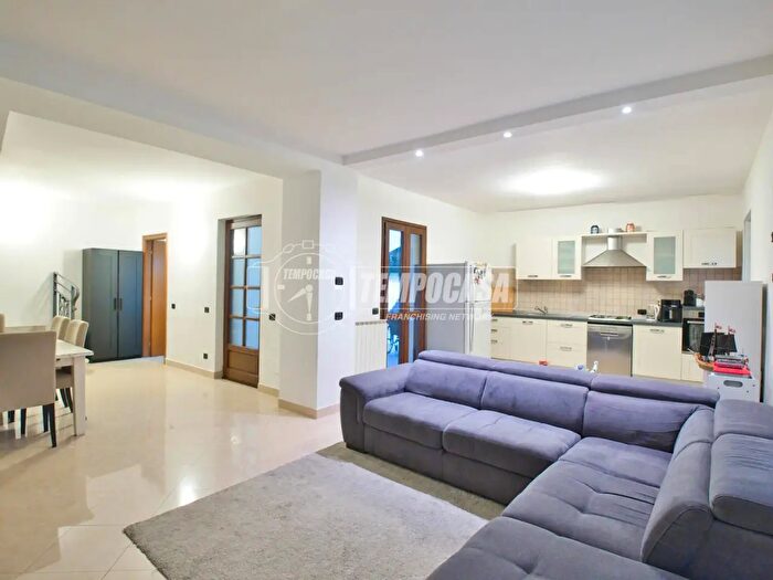 Casa quadrilocale in vendita in Via IV Novembre, San Pietro Mosezzo