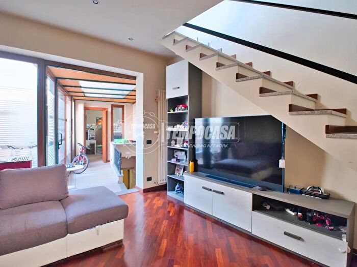 Casa quadrilocale in vendita in Trecate