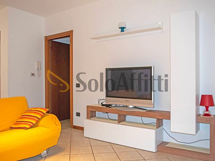 Appartamento trilocale in affitto in Cabiate