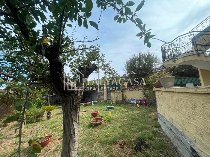Casa con 8 locali in vendita in Via Privata Caravelli, Sanremo