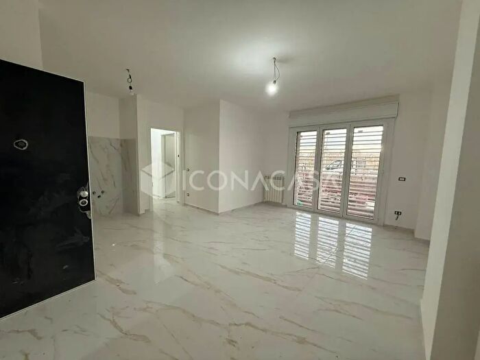 Appartamento trilocale in vendita in Via Salvatore De Lorenzo Pala, Roma