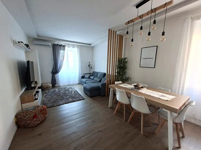 Appartamento trilocale in vendita in Via dei Silvestrini, Roma