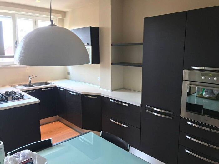 Appartamento trilocale in affitto in Corso Novara, Aurora, Torino