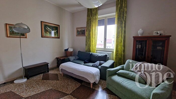 Appartamento con 7 locali in vendita in Via Grande, Livorno