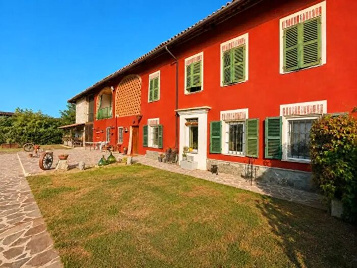 Casa con 5 locali in vendita in Frazione Revignano, Asti