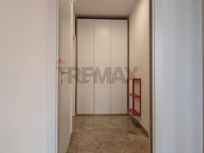 Appartamento trilocale in affitto in Via Andrea Solari, Solari, Milano