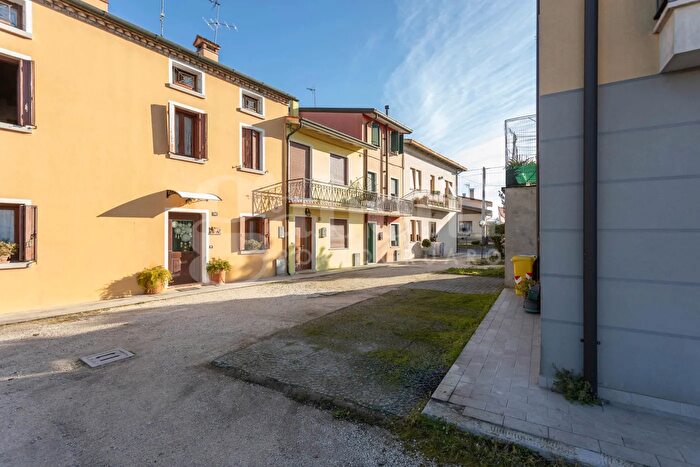 Casa quadrilocale in vendita in Via Marcantonio, Concordia Sagittaria