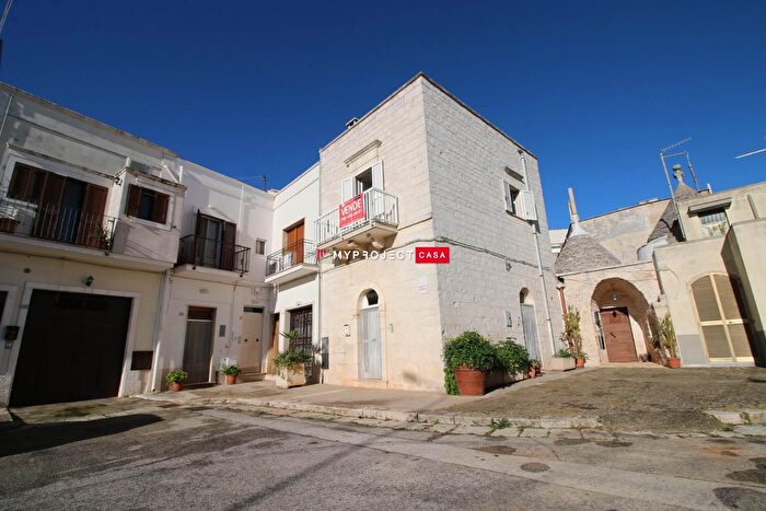 Appartamento quadrilocale in vendita in Piazza Sacro Cuore, Cisternino