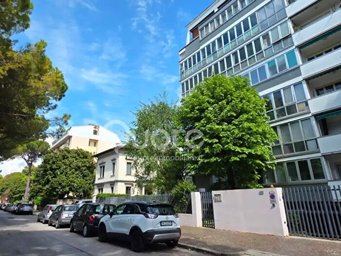 Appartamento con 5 locali in vendita in Via Giuseppe Tullio, Udine