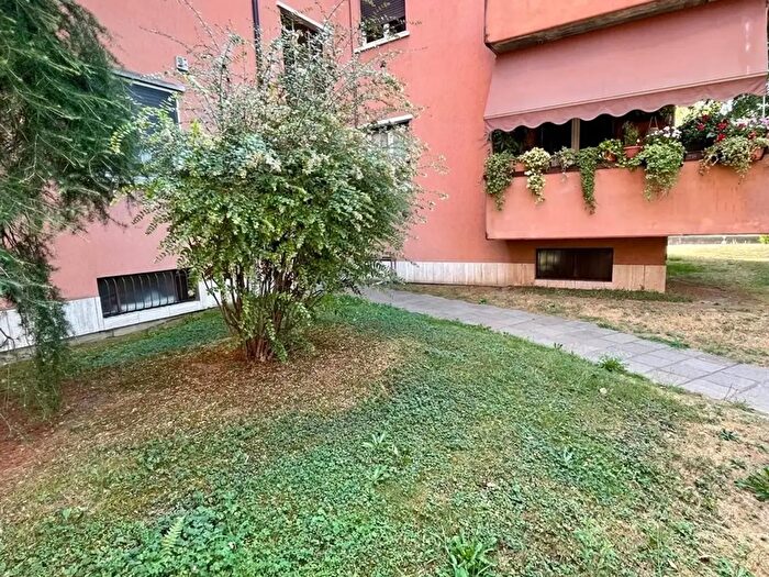 Appartamento trilocale in vendita in Via Sant' Alessandro, Castronno