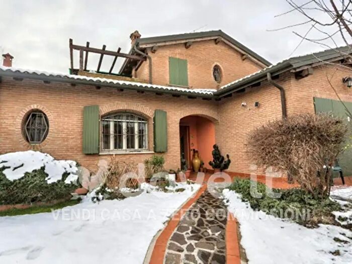 Casa con 6 locali in vendita in Via Gioacchino Rossini, Budrio
