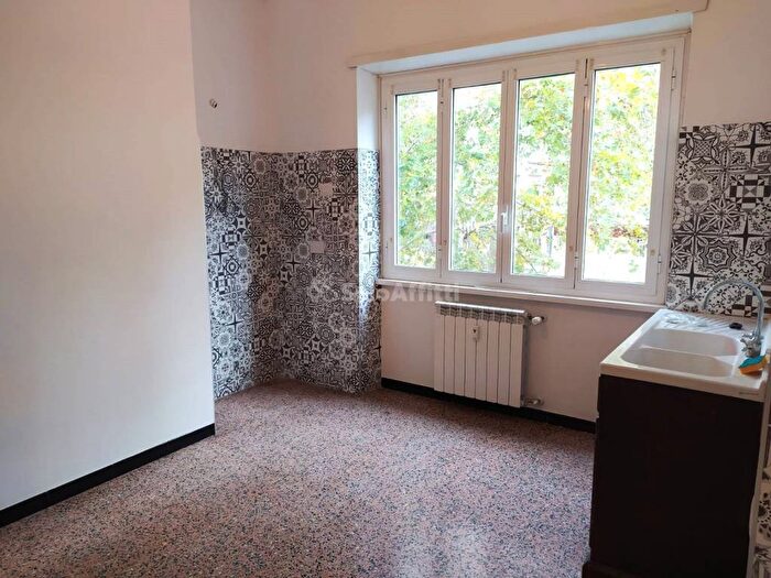 Appartamento trilocale in affitto in Via Lucio Papirio, Appio Claudio Statuario, Roma