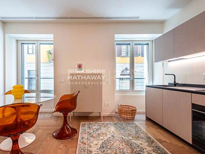 Appartamento bilocale in affitto in Via Filippo Corridoni, Palestro, Milano