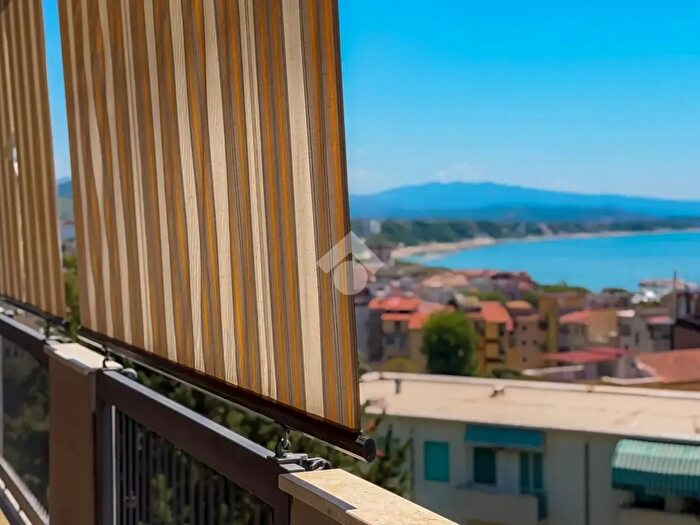 Appartamento trilocale in vendita in Via Virgilio, Formia