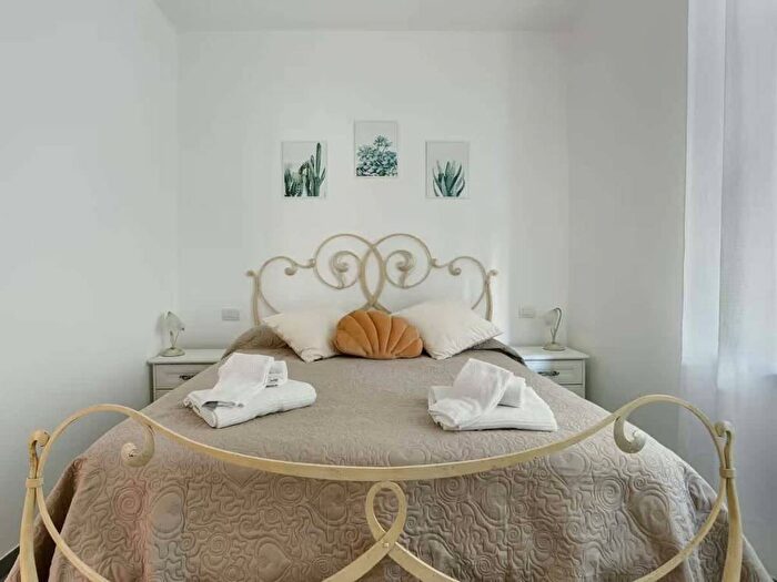 Appartamento trilocale in affitto in Via Giosuè Carducci, Pietrasanta