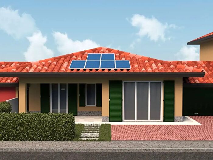 Casa trilocale in vendita in Strada Valle, Voghera