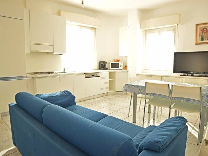 Appartamento trilocale in affitto in Via Paolo Ferreri, Via Roma Borgo Barusso, Alassio