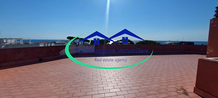 Appartamento con 7 locali in vendita in Livorno