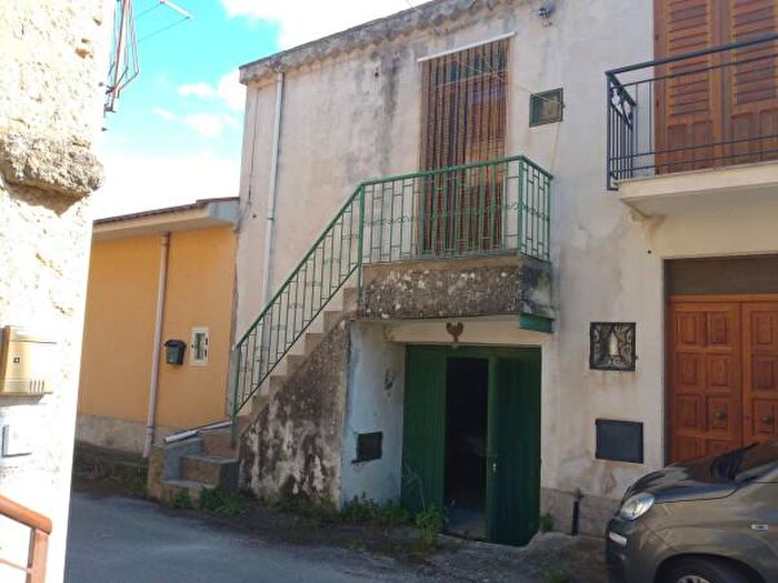 Casa bilocale in vendita in Contrada Portella MalviziMalò, Naso