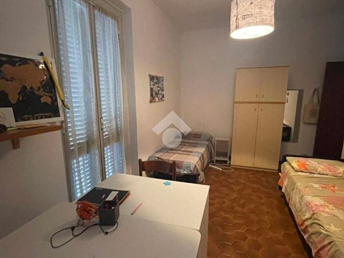 Appartamento trilocale in affitto in Via Porta Calcinara, Centro Storico, Pavia