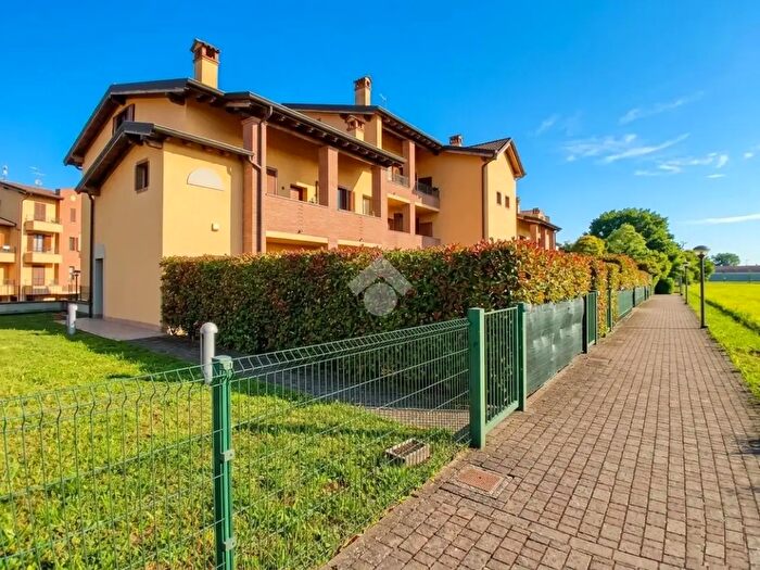 Appartamento bilocale in vendita in Via Cascina Belvignate, Cassano DAdda