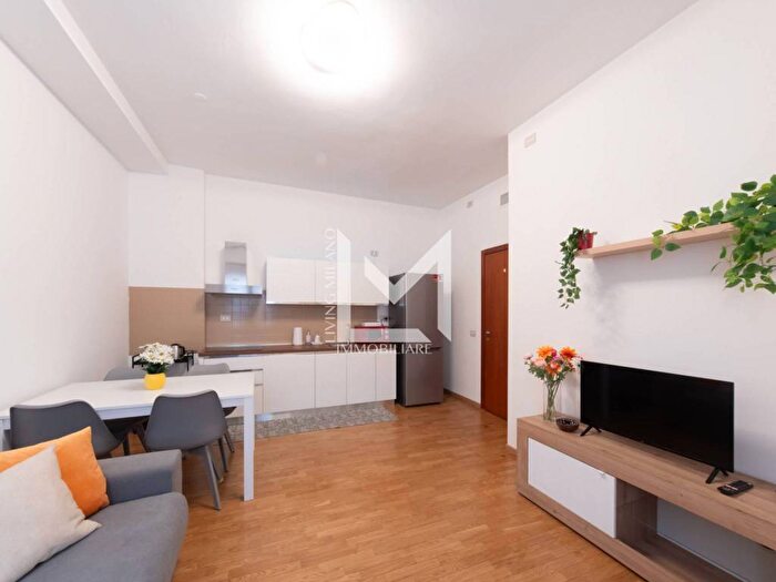 Appartamento trilocale in affitto in Viale Teodorico, Sempione, Milano