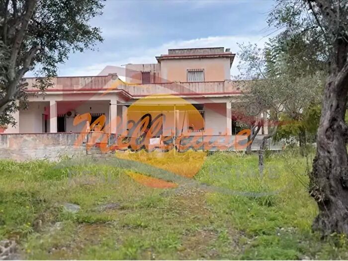 Casa con 7 locali in vendita in Contrada Carancino, Siracusa
