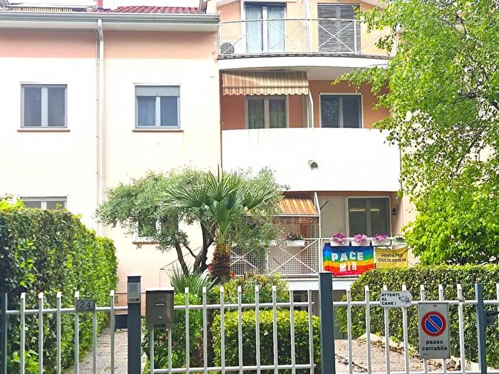 Casa quadrilocale in vendita in VI Giugno, Staranzano