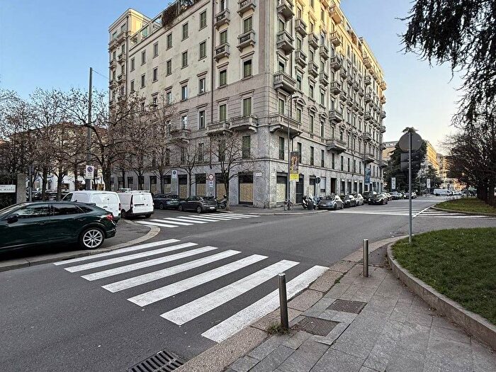 Appartamento trilocale in affitto in Via Bianca Maria, Piave Tricolore, Milano