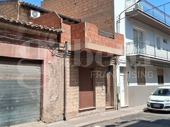 Casa quadrilocale in vendita in Via Bologna, Vittoria