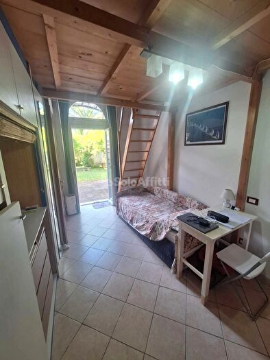 Appartamento bilocale in affitto in Via Cecconi, Livorno