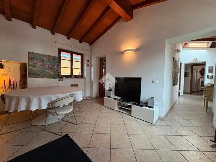 Appartamento quadrilocale in vendita in Via Aurelia Sud, Massa