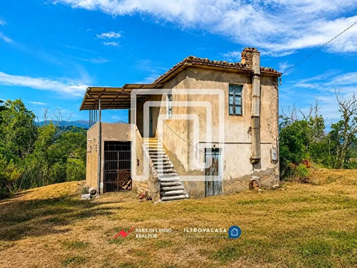 Casa con 6 locali in vendita in Contrada Teto, Penne