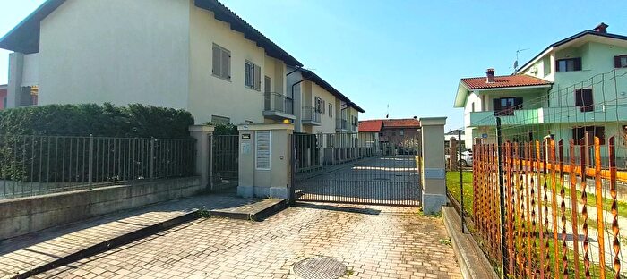 Appartamento trilocale in vendita in Monta