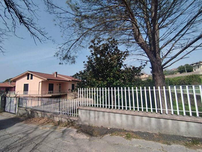 Casa quadrilocale in affitto in Via Risorgimento, Pastenelle Pacitti Sprumaro, Cervaro