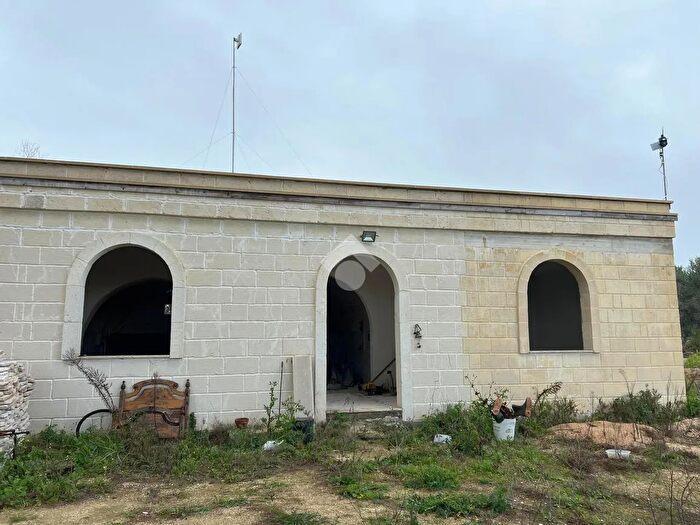 Casa trilocale in vendita in Via Manduria, Oria