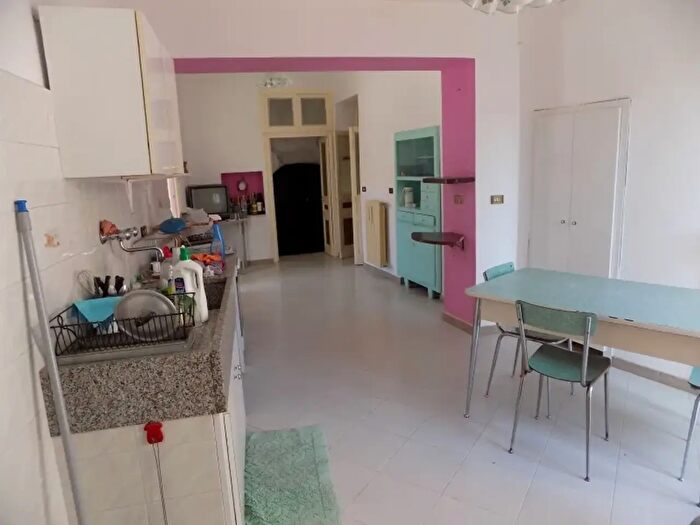 Appartamento con 5 locali in vendita in Via Risorgimento, Pontedassio