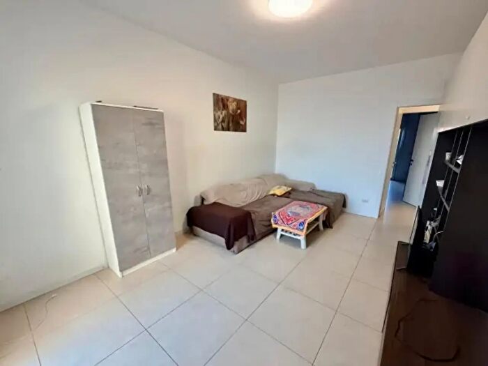 Appartamento quadrilocale in vendita in Via Alcide Marina, Piacenza