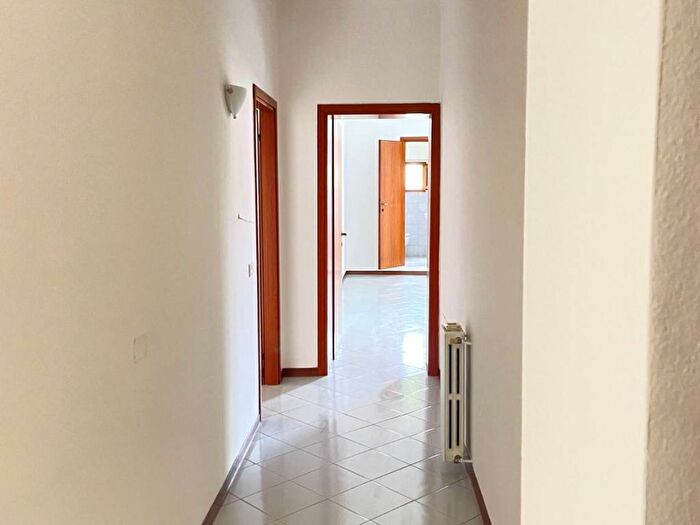 Appartamento con 6 locali in affitto in Piazza Martiri della Libertà, Centro, Pontedera