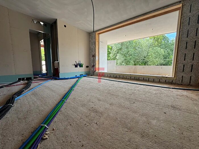 Appartamento quadrilocale in vendita in Via Chiesa, Stra