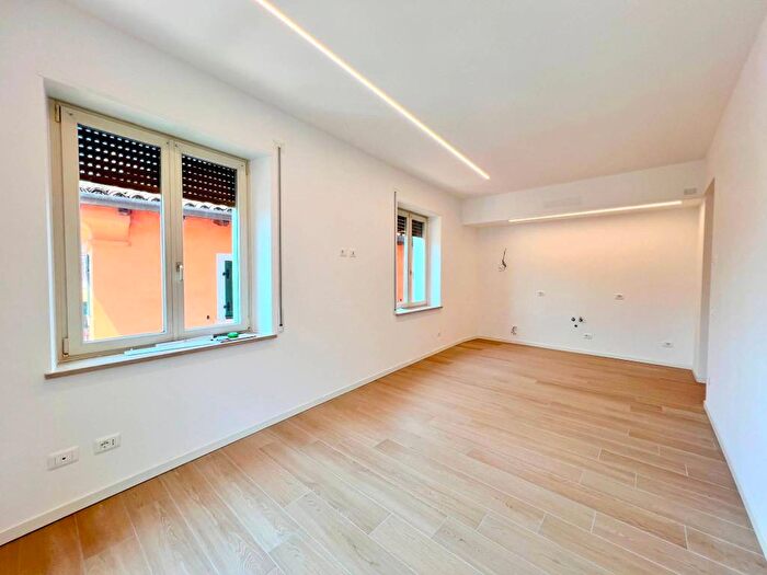 Appartamento trilocale in affitto in Corso Giuseppe Garibaldi, Centro, Malcesine