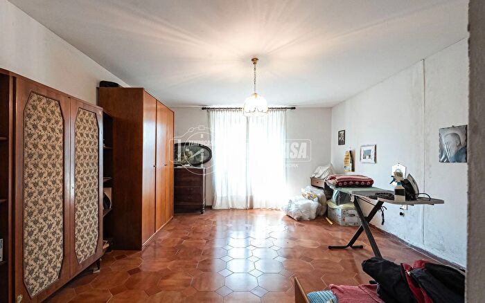 Appartamento con 10 locali in vendita in Via per Como, Lurago DErba