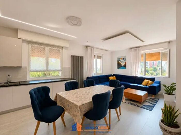 Appartamento con 5 locali in vendita in Via Filippo Turati d, Savona