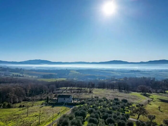 Casa con 11 locali in vendita in Scarperia e San Piero