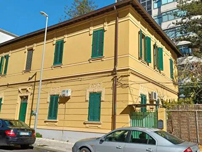 Appartamento trilocale in affitto in Via Cremona, Quartiere Lombardo, Messina